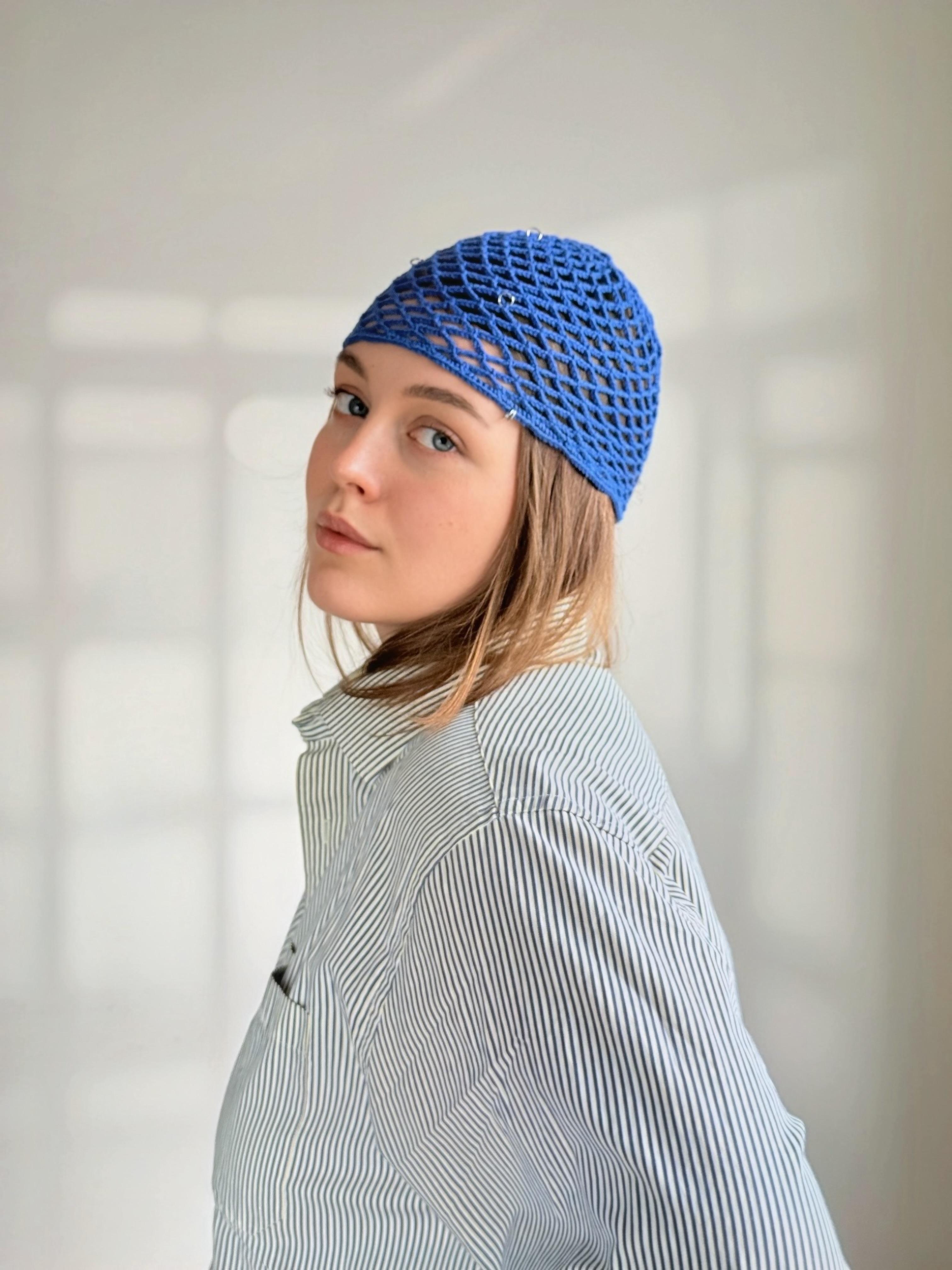 Шапка-сіточка з металевими кільцями image 3